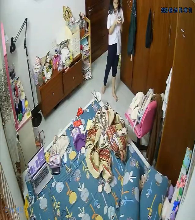Ngintip kakak ganti baju lewat cctv