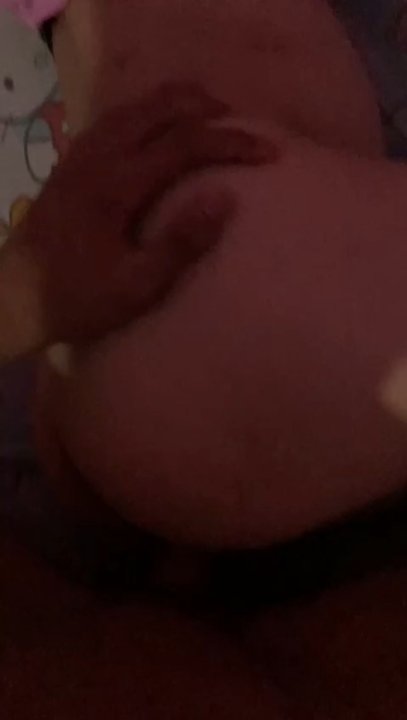 Lagi enak enak tidur malah di ewe