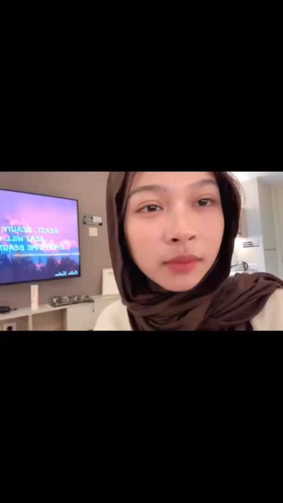 Hijab coklat kesenangan nyepong